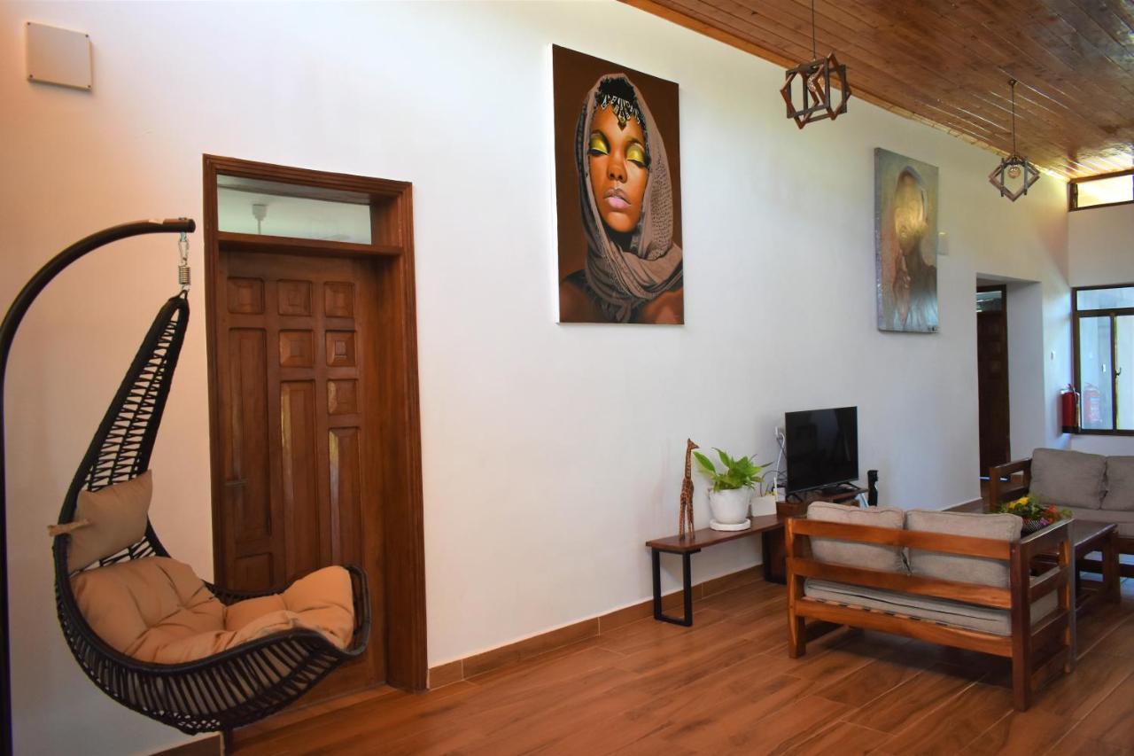 Private Backdoor Villa With Big Swimming Pool And Services Of Chef Included Diani Beach Buitenkant foto