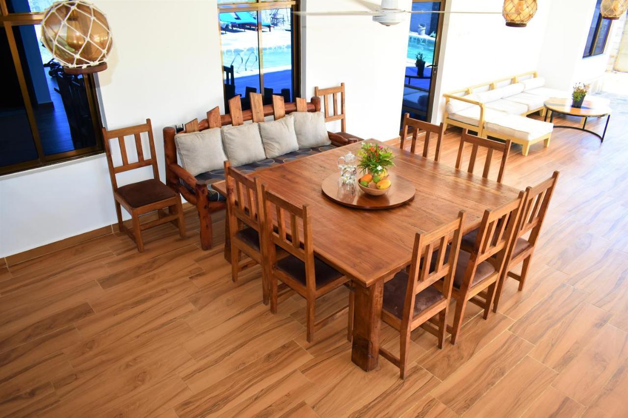 Private Backdoor Villa With Big Swimming Pool And Services Of Chef Included Diani Beach Buitenkant foto