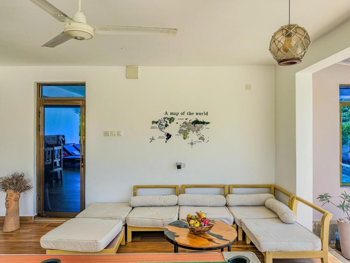 Private Backdoor Villa With Big Swimming Pool And Services Of Chef Included Diani Beach Buitenkant foto