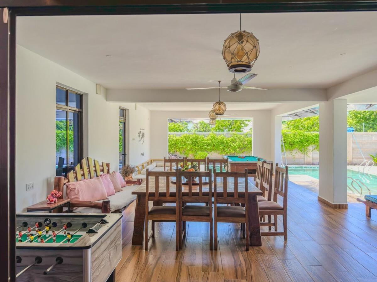 Private Backdoor Villa With Big Swimming Pool And Services Of Chef Included Diani Beach Buitenkant foto